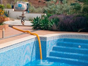 llenado de piscinas en la axarquia